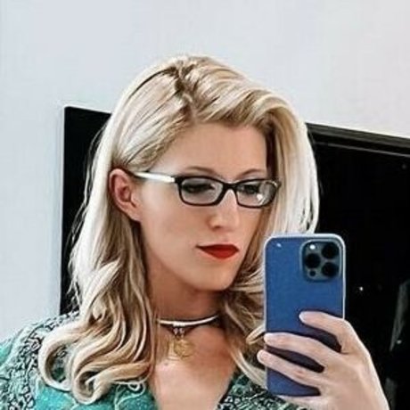 The Submissive Next Door