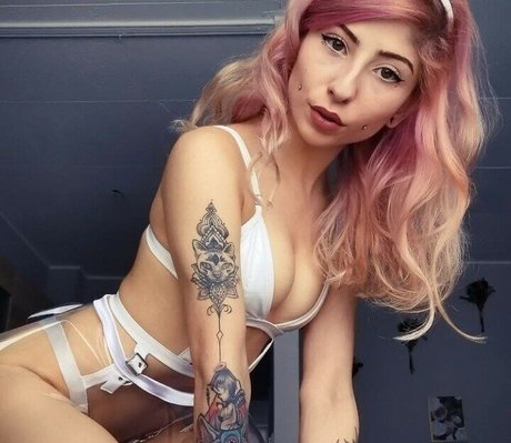 Foto di nudo di fuga di OnlyFans di Ciiraiyazarela