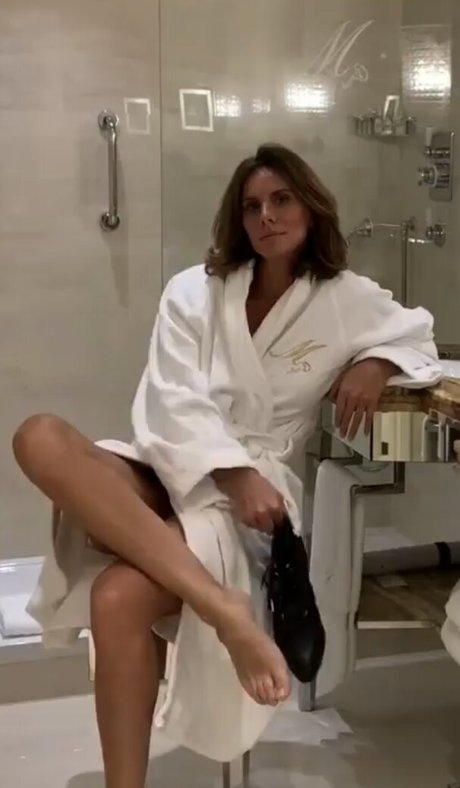 Foto di nudo di fuga di OnlyFans di Andja Lorein