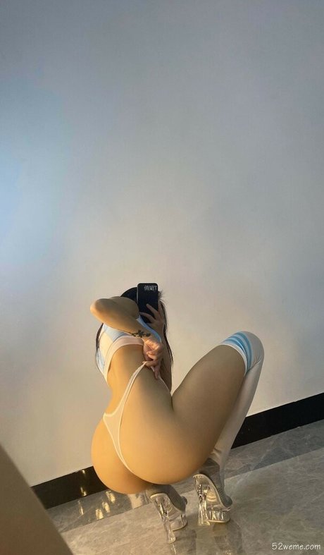 Foto di nudo di fuga di OnlyFans di Qiaoniu