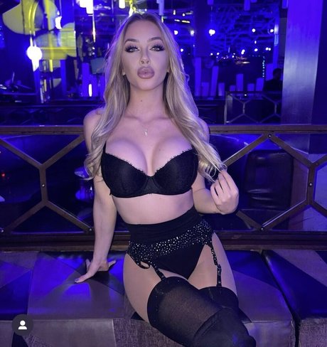 Foto di nudo di fuga di OnlyFans di Emilybwagoner