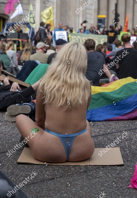 Foto di nudo di fuga di OnlyFans di Laura Amherst