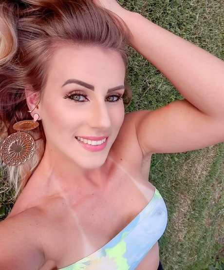 Foto di nudo di fuga di OnlyFans di Jacque Darley