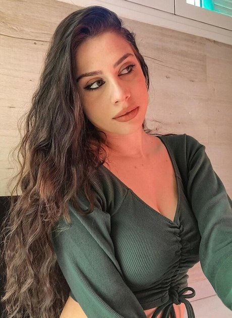Foto di nudo di fuga di OnlyFans di Dimitra Menegatou