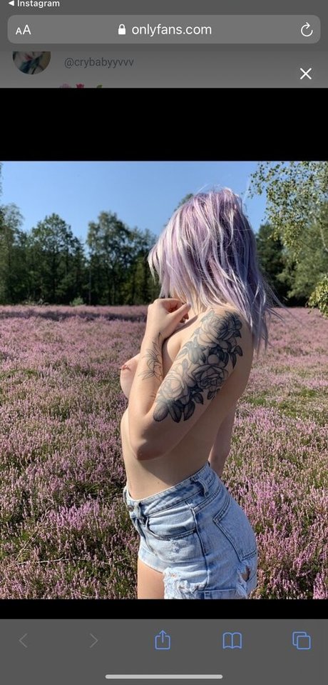 Foto di nudo di fuga di OnlyFans di Crybabyyvvv