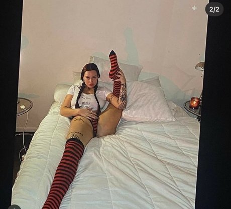 Foto di nudo di fuga di OnlyFans di Mummywashere
