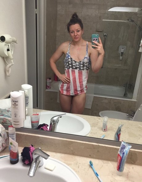 Foto di nudo di fuga di OnlyFans di Katy Marchant