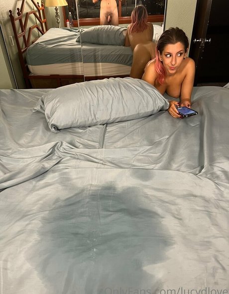 Foto di nudo di fuga di OnlyFans di Lucydlove