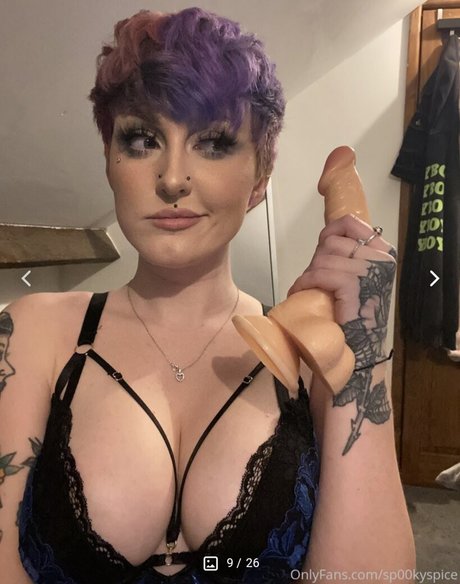 Foto di nudo di fuga di OnlyFans di Sp00kyspice