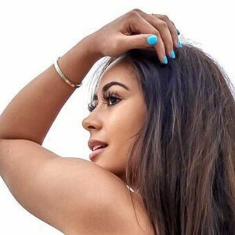 Foto di nudo di fuga di OnlyFans di Maya Everon