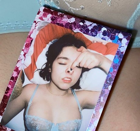 Foto di nudo di fuga di OnlyFans di Snailmail