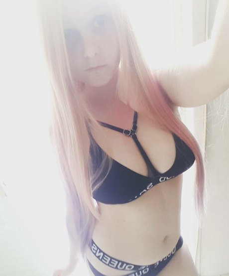 Foto di nudo di fuga di OnlyFans di Dee Mented