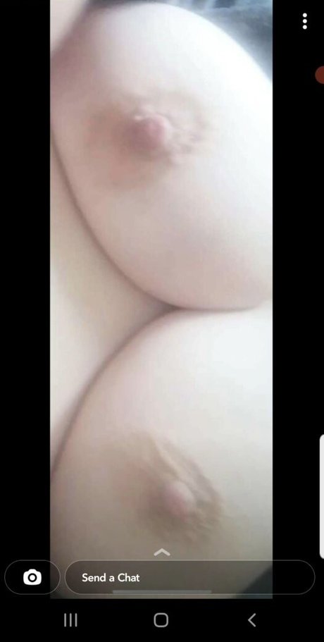 Foto di nudo di fuga di OnlyFans di Angharad Gill
