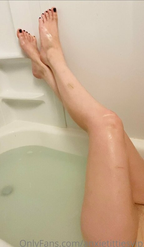Foto di nudo di fuga di OnlyFans di Anxietittiesvip
