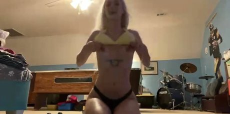 Foto di nudo di fuga di OnlyFans di Paniniezz