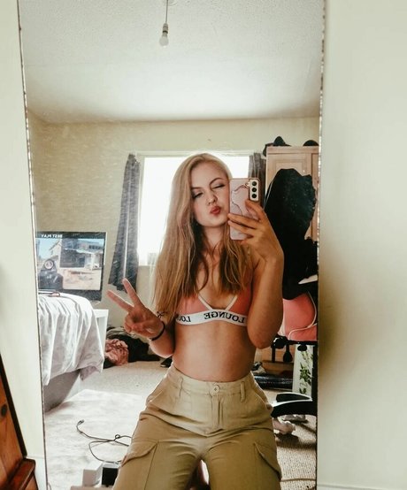 Foto di nudo di fuga di OnlyFans di Olivia Tucker