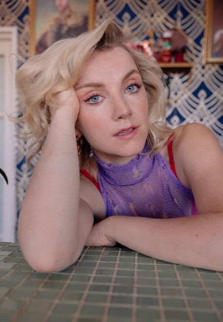 Foto di nudo di fuga di OnlyFans di Evanna Lynch