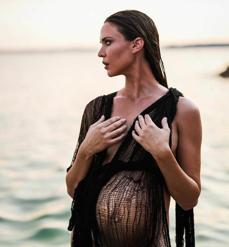 Foto di nudo di fuga di OnlyFans di Odette Annable