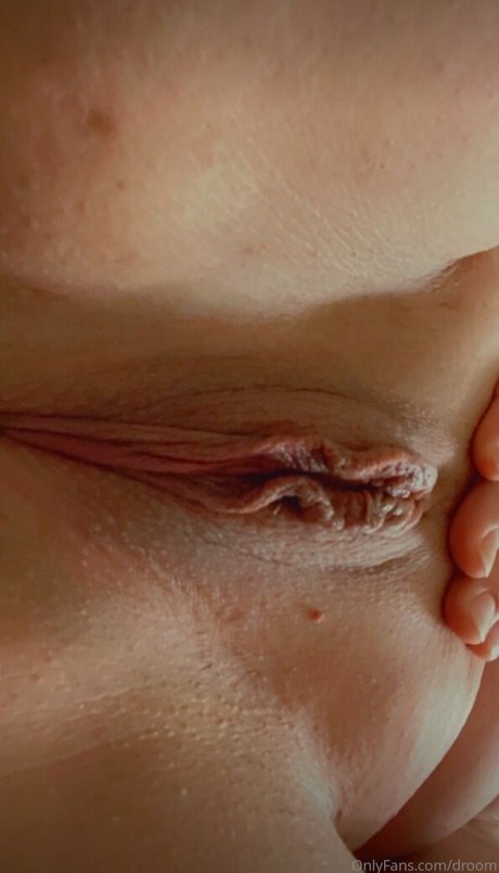Foto di nudo di fuga di OnlyFans di Dr00mluna