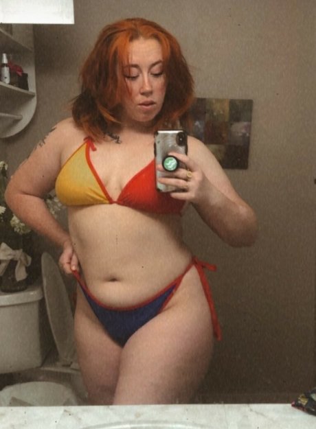 Foto di nudo di fuga di OnlyFans di Spicyginger1323