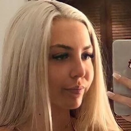 Foto di nudo di fuga di OnlyFans di Beth Tucker