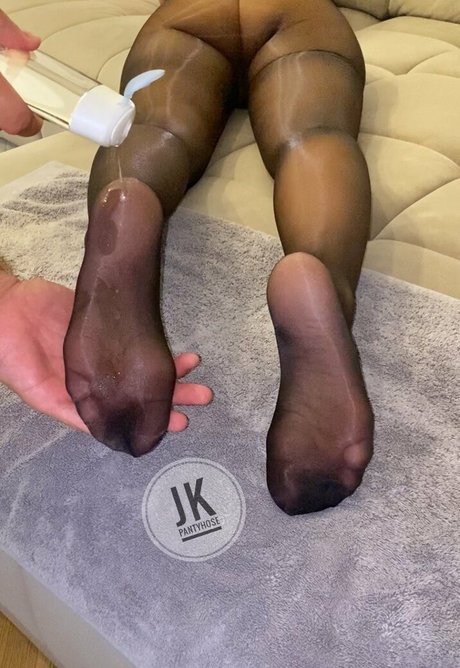 Foto di nudo di fuga di OnlyFans di Jkpantyhosex