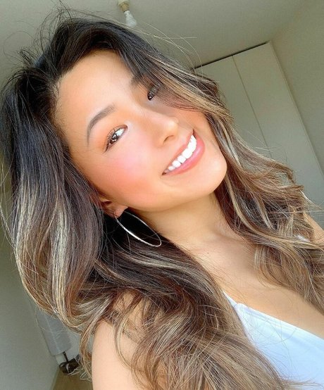 Foto di nudo di fuga di OnlyFans di Mimi Furu