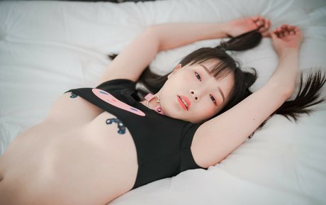 Piamodel X Djawa