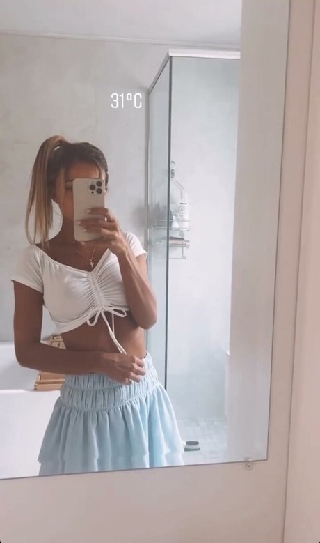 Foto di nudo di fuga di OnlyFans di Franceska Fournier