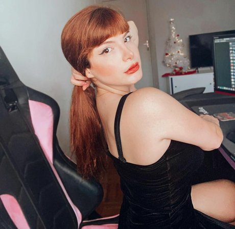 Foto di nudo di fuga di OnlyFans di Brenda Olivieri