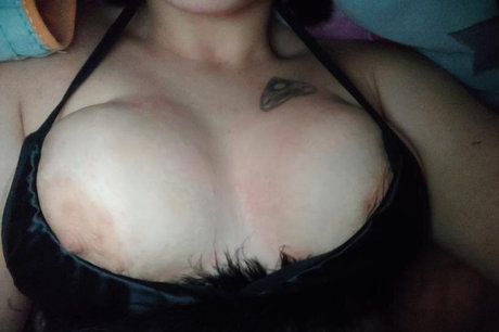 Foto di nudo di fuga di OnlyFans di Parganel