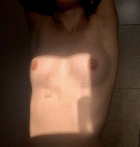 Foto di nudo di fuga di OnlyFans di Tsukkai
