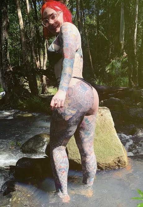 Foto di nudo di fuga di OnlyFans di Spittingdiamonds