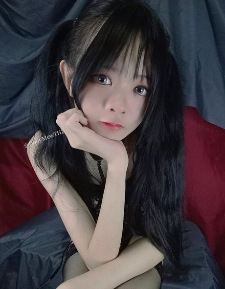 Foto di nudo di fuga di OnlyFans di Dollymew
