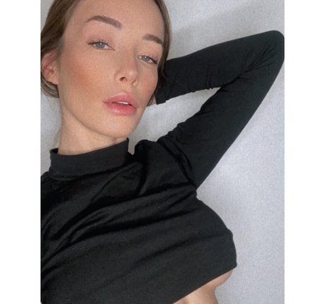 Foto di nudo di fuga di OnlyFans di Melu Yoverno