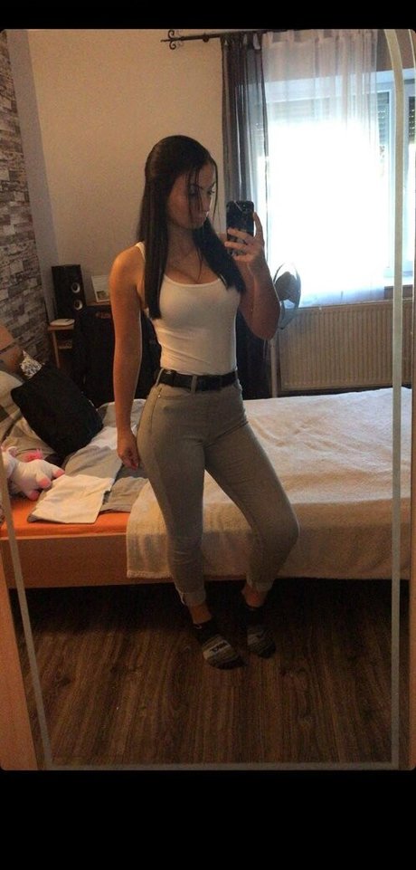 Foto di nudo di fuga di OnlyFans di Kalicz Laura