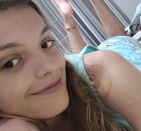 Foto di nudo di fuga di OnlyFans di Anna Cute Feet