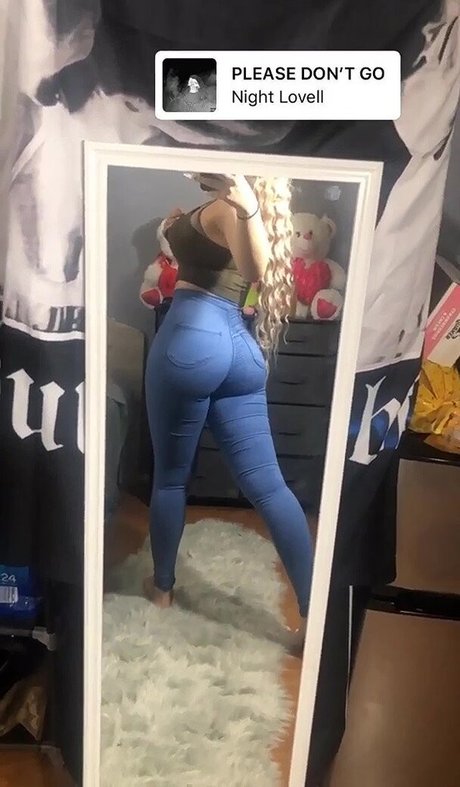 Foto di nudo di fuga di OnlyFans di Ajellyy
