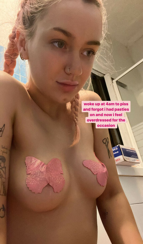 Foto di nudo di fuga di OnlyFans di Peach Prc