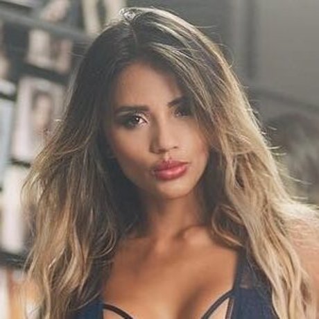 Foto di nudo di fuga di OnlyFans di Karina Garcia