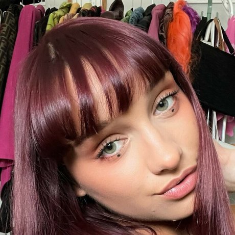 Foto di nudo di fuga di OnlyFans di Flaurescent