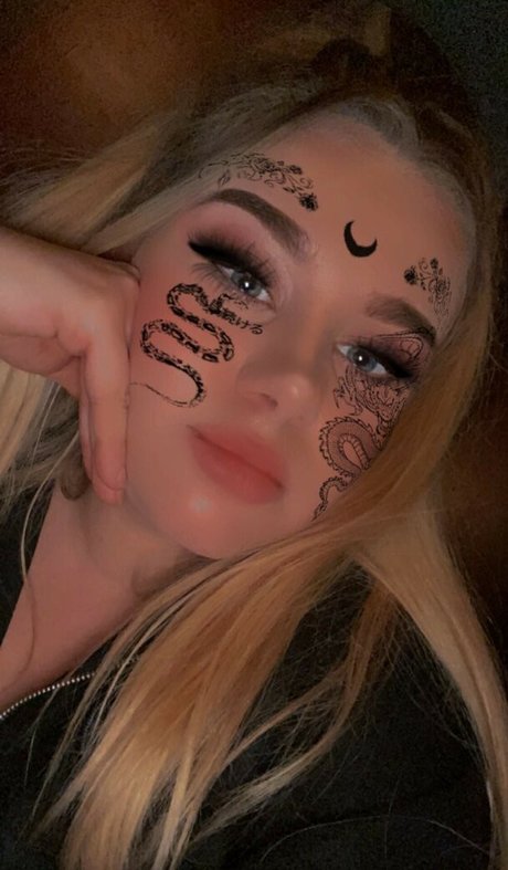 Foto di nudo di fuga di OnlyFans di Owlbie