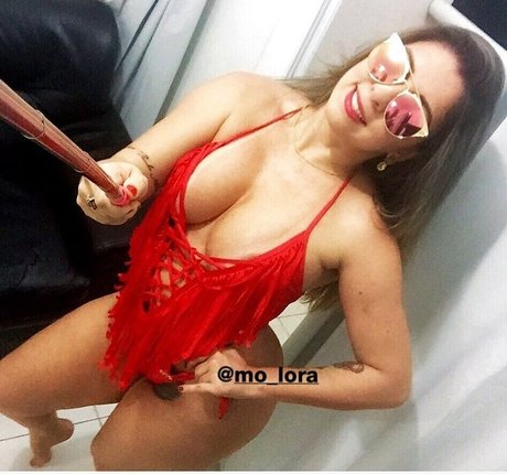 Foto di nudo di fuga di OnlyFans di Mo Lora