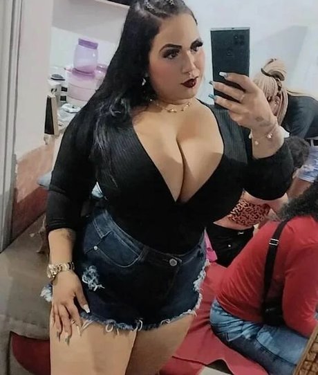 Foto di nudo di fuga di OnlyFans di Adriane Esteves