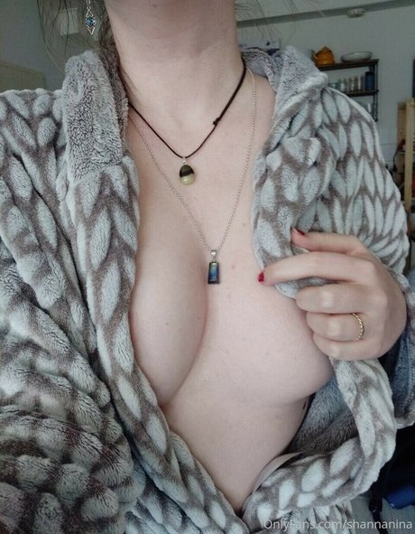 Foto di nudo di fuga di OnlyFans di Shannanina