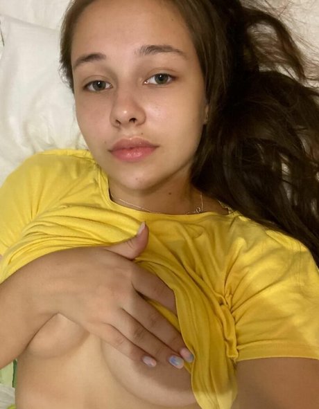 Foto di nudo di fuga di OnlyFans di Alinabaeee