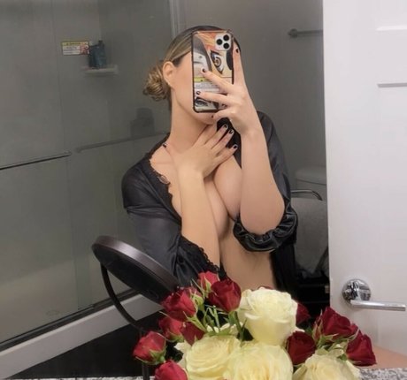 Foto di nudo di fuga di OnlyFans di Oriana Odreman