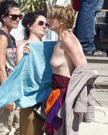 Foto di nudo di fuga di OnlyFans di Emma Thompson