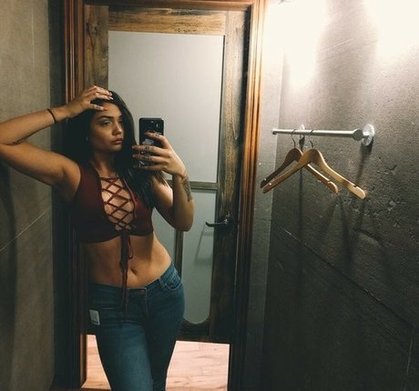 Foto di nudo di fuga di OnlyFans di Raven Felix