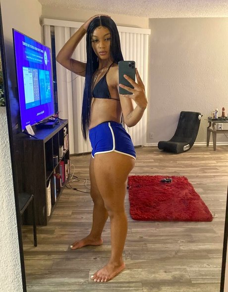 Foto di nudo di fuga di OnlyFans di Honeyqoldd